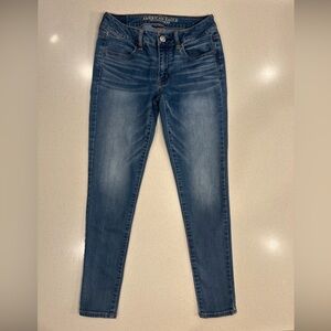 American Eagle Outfitters Dark Blue  Jeans Super Stretch Jeggings 6 w 29” inseam